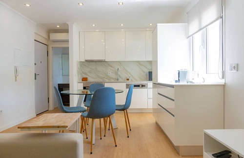 Batalha Apartment | The Modern 1385 Apartment
