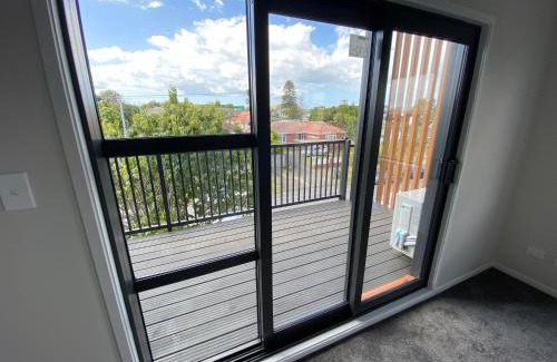 Mount Wellington Apartment | The Modern Hideaway