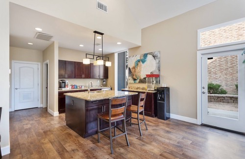 Midland Apartment | The Modern Midland Flats