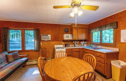 Orr Cabin | The Most Private, Pet-Friendly Cabin (New Screened Porch in 2024)