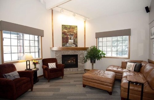 Lutsen Hotel | The Mountain Inn at Lutsen