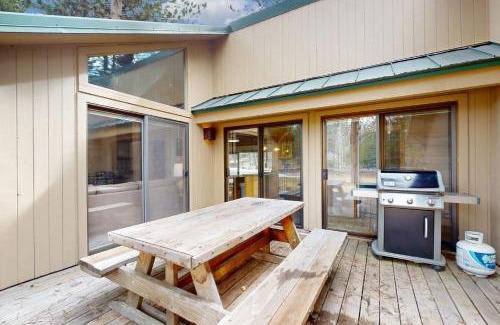 Sunriver House | The Mountain Perch, Cabin 7