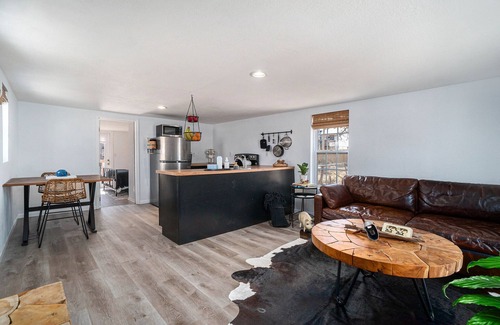Olathe House | The Mulberry House: Cozy Home In Downtown Olathe