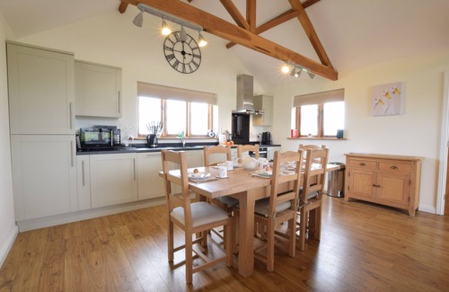 Beccles Cottage | THE MULBERRY, NR BUNGAY, pet friendly, with a garden in Bungay