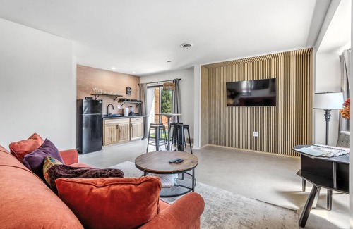 Logan Hotel | The Mulberry