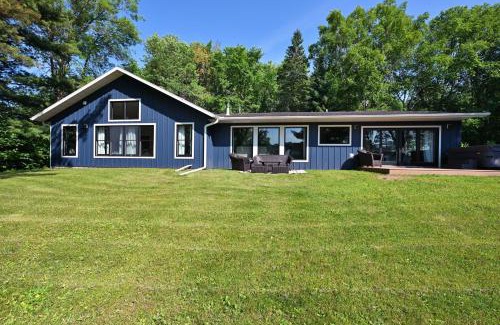 Cable House | The Namakagon Lakehouse home