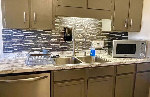 Elizabethtown House | The Nantucket Suites