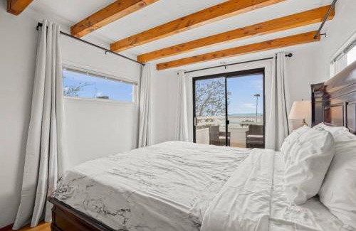 Summerland House | The Narrows A Summerland Beach Home