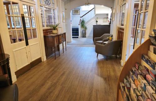Dingwall Hotel | The National Hotel