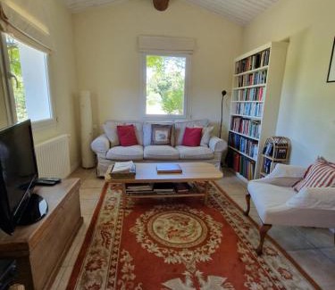 Bedoin House | The Neame House