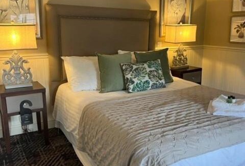 Abridge Hotel | The New Boar