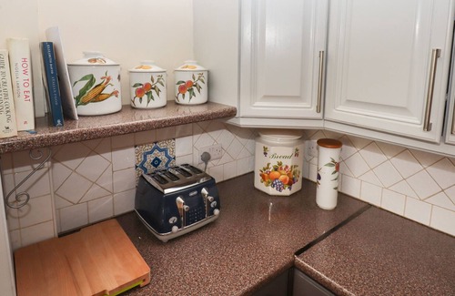 Tatton Park Cottage | THE NOOK COTTAGE, family friendly, character holiday cottage in Toft