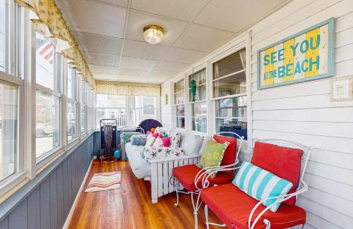 Hampton House | The Nora Dora