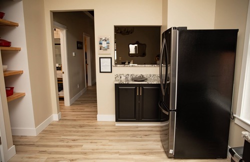 Warsaw Apartment | The Oakley Loft - Near Letchworth State Park