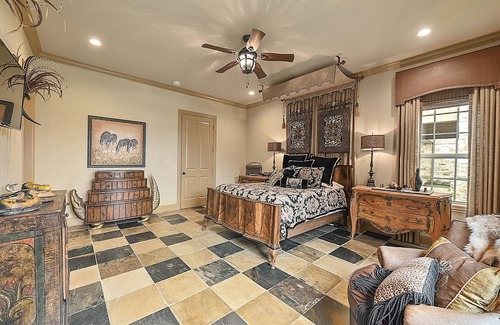 Brazos Valley Cabin | The Oasis on 358, Luxury Safari Estate, 8BR, Sleeps 20, Resort-Style Pools