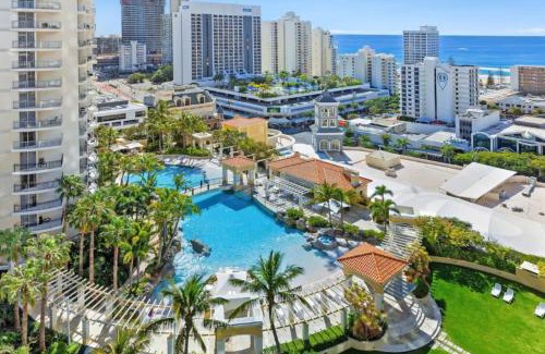 Surfers Paradise Apartment | 'The Ocean Breeze Getaway' by Inn Paradise