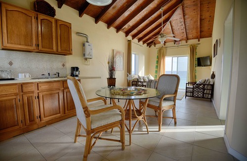 Smith's Bay Hotel | The Ocean Dream Beach Resort