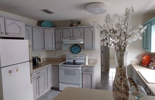 Painters Hill House | The Ocean is Your Backyard - Entire House on Ocean