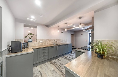 Kirk Sandall Cottage | THE OLD BELLS, pet friendly in Norton, Doncaster
