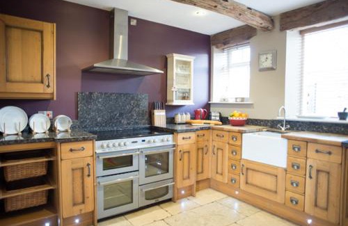 Foolow House | The Old Dairy - Brosterfield Farm