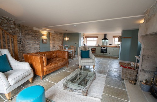 Sheldon Cottage | The Old Farmhouse - 2 Bedroom property, stunning character, views & location