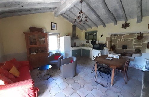 Monteils Cottage | The Old Mill - Gite de France 3 ears, 5 people, terrace, river nearby.