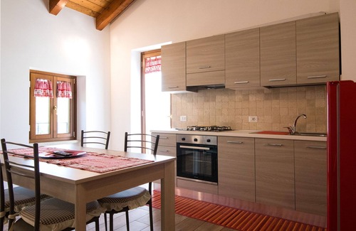 Monteprandone Apartment | The old Red-Boat