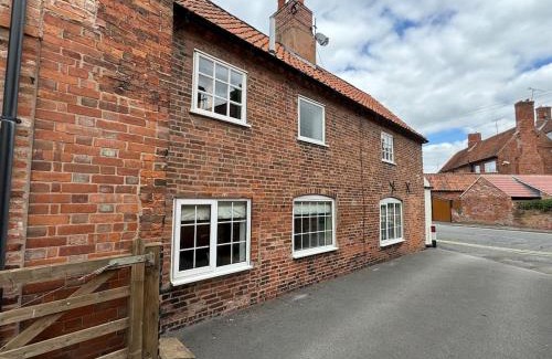 Ollerton House | The Old Ropery at Mill Cottage - Sherwood Forest