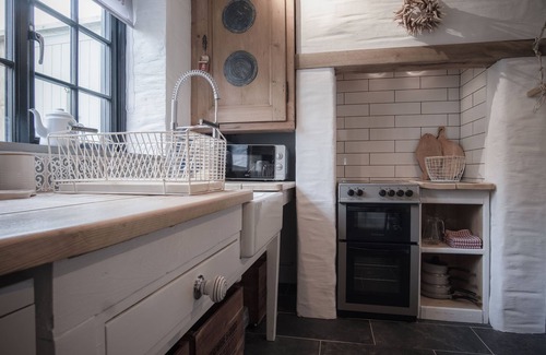 Wiseman's Bridge Cottage | The Old Spa - 2 Bedroom Cottage - Pleasant Valley