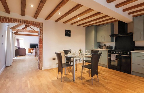 Great Hatfield Cottage | The Old Stable