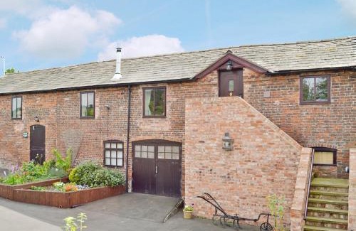 Helsby House | The Old Stables