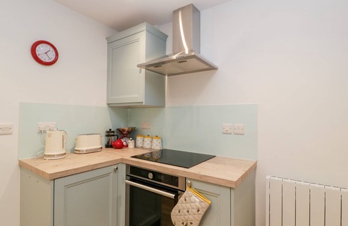 Porlock House | THE OLD THATCH, pet friendly, character holiday cottage in Porlock