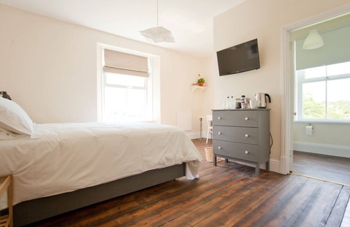 Moylegrove Bed & Breakfast | The Old Vicarage
