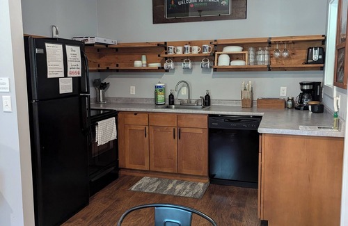 Ithaca Apartment | The Old Volks Home, A, two bdrm apt close to Ithaca, Trumansburg, & the Colleges