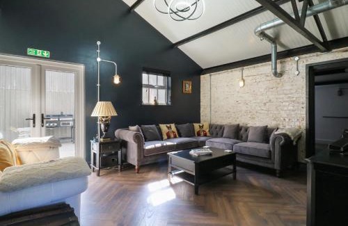 Sittingbourne House | The Old Workshop