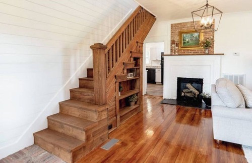 Tusculum House | The Olde White House