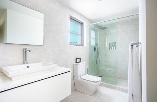 Old Trees Bay Apartment | The One at The Saint James by Blue Sky Luxury
