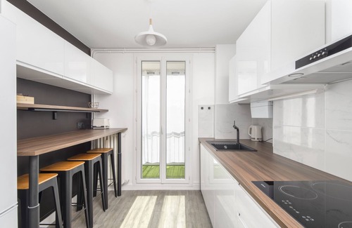 Bascule - Oratoire Apartment | ✩THE ONE✩ Elegance and comfort