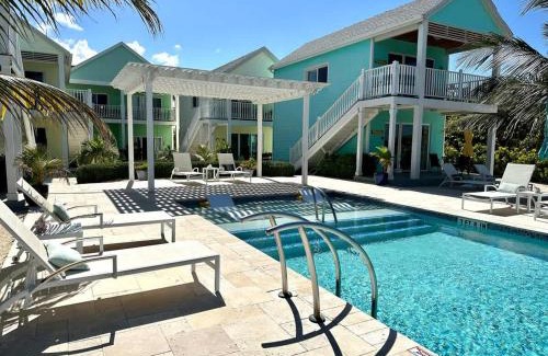 Colliers Bay House | The One Love at Cottages