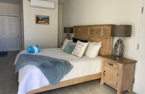 Colliers Bay House | The One Love at Cottages