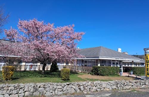 Riom-es-Montagnes Hotel | The Originals Access, Hôtel Le Lutéa