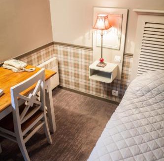Bruay-la-Buissiere Hotel | The Originals City, Le Cottage Hôtel, Bruay-la-Buissière