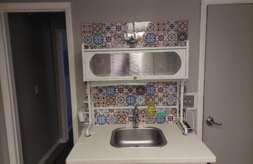 Temple Terrace Apartment | The Oshun Suite - Exclusive Gated Pool Community Near USF and Busch Gardens