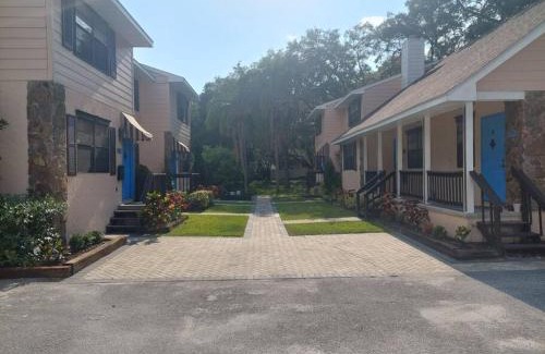 Temple Terrace Apartment | The Oshun Suite - Exclusive Gated Pool Community Near USF and Busch Gardens