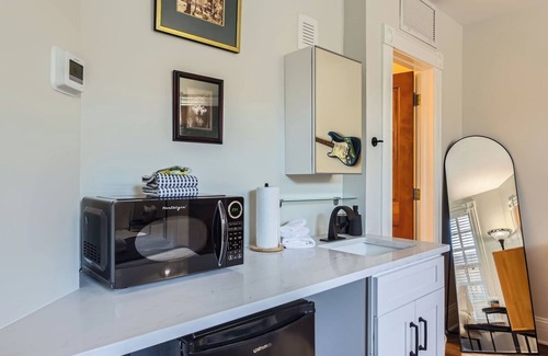 Five Points Apartment | The Outlaw's Hideout, Studio, Heart of Rino