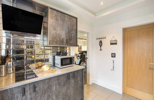 Grimsby Cottage | The Paddocks Retreat