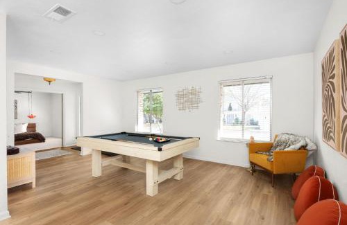 University Hills House | The Palm Royale