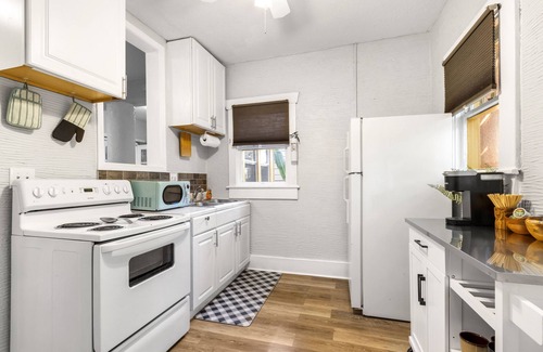 Tampa Heights Apartment | The Palms of Tampa - Private Courtyard