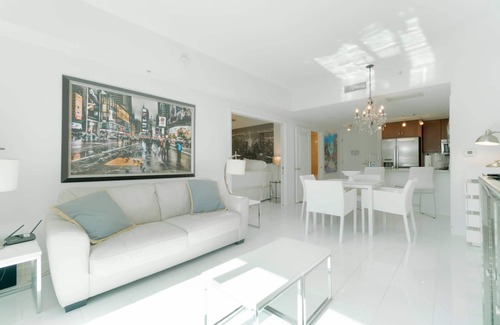 Boynton Beach Condo | The Palms Suite - Casa Costa 309S, Pools, Jacuzzi, Beach, Shops & Dog Friendly