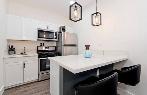 Bankers Hill Apartment | The Palms Zen Villa! Amazing Amenities & Location by Little Italy & Convention C